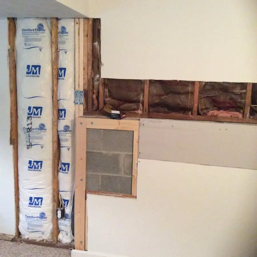 Wall insulation replacement during Structural Drying in Rockwood
